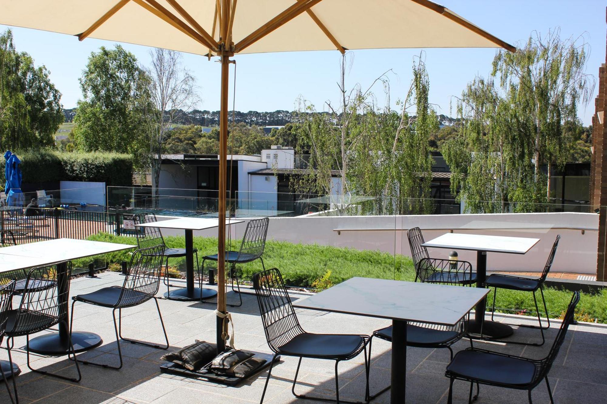 Waurn Ponds Estate Hotel Buitenkant foto